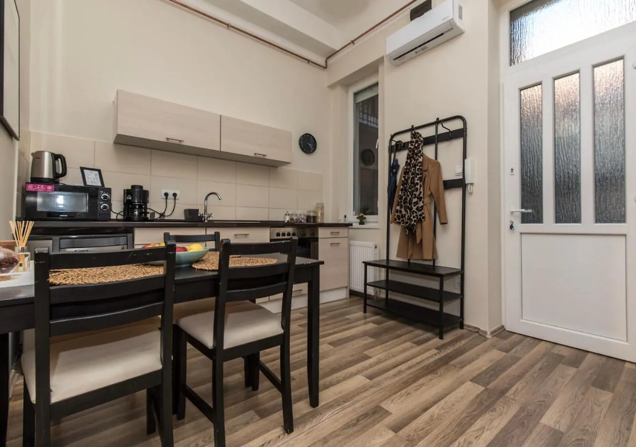 Cozy Nest In The Heart Of Budapest Apartment Hungary